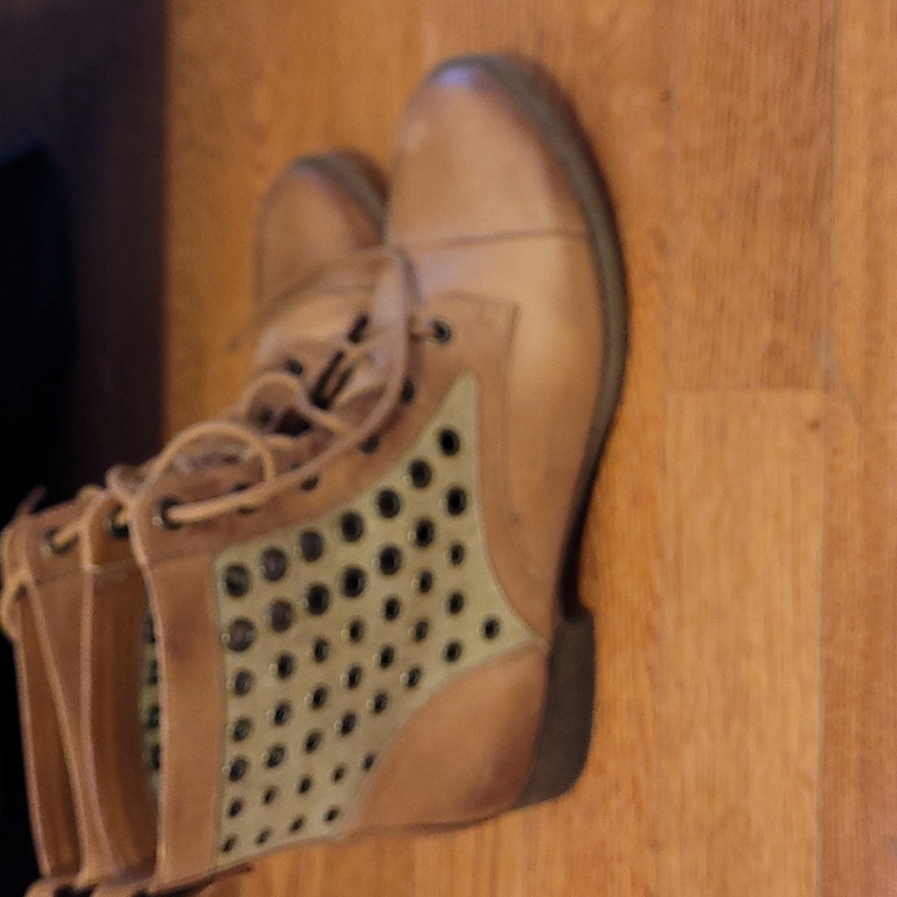 Gianni Bini Boots